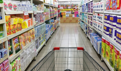 В Тюменской области жители купили продукты в розницу на 206 млрд рублей