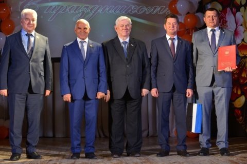 Депутаты облдумы поздравили коллектив птицефабрики «Пышминская» с 50-летним юбилеем